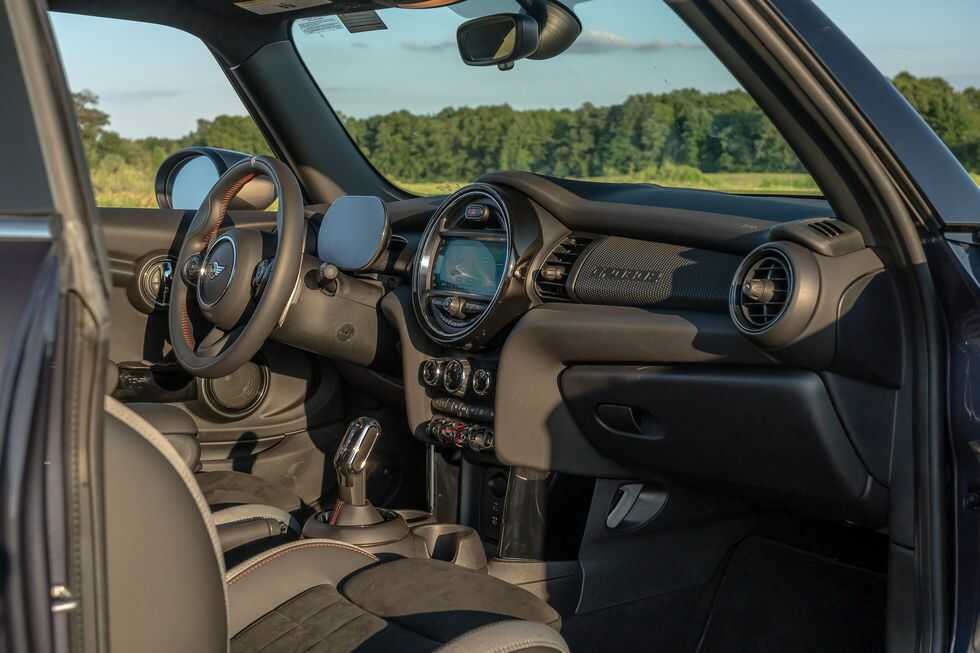 MINI Cooper John Cooper Works (JCW) GP 2022 Thông Số – Đánh Giá