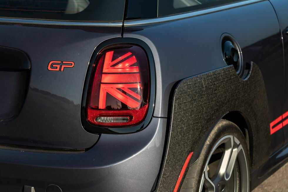 MINI Cooper John Cooper Works (JCW) GP 2022 Thông Số – Đánh Giá