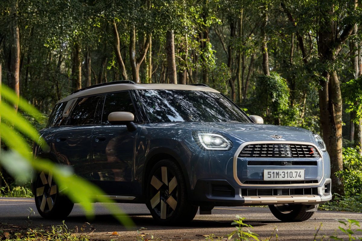 MINI Countryman 2026 - Mẫu Cossover gầm cao nhỏ gọn với khoảng sáng gầm 202mm.
