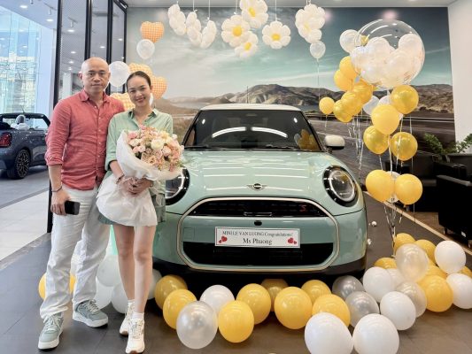 MINI 3 cửa ưu đãi 2026, lễ bàn giao xe tại SR MINI Lê Văn Lương