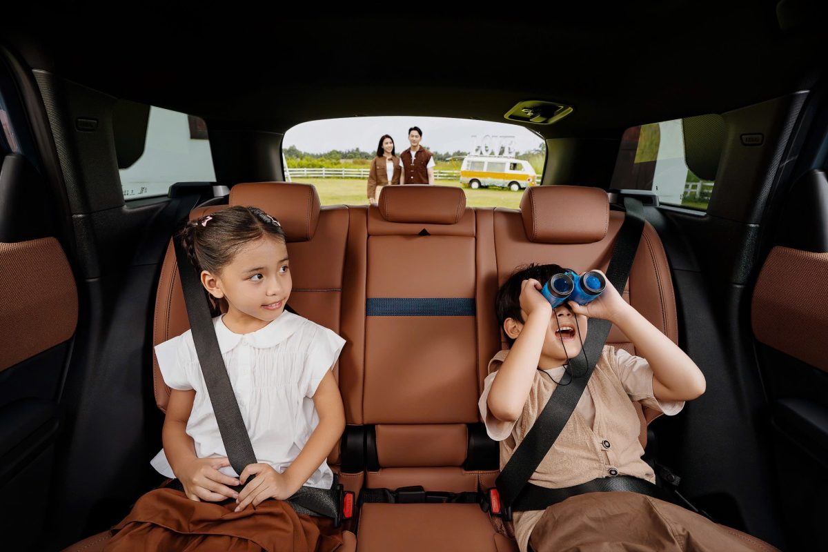MINI Countryman 2026 sở hữu hàng ghế sau cùng khoang hành lý rộng rãi.