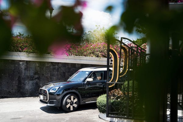 MINI Countryman S với nhiều sự linh hoạt hơn cho công việc, gia đình và những chuyến đi xa.